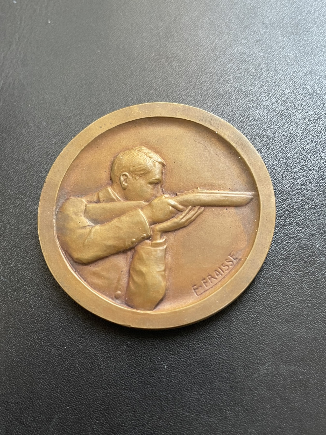 「木头集藏」章牌专场-第39期 法国射击形象铜章  直径：50 mm，边铭：三角 BRONZE