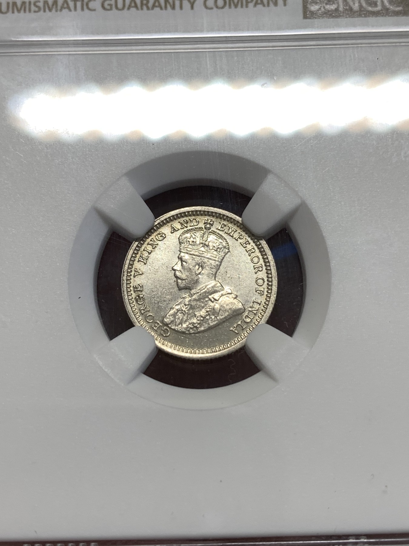 《竞宝斋》第253场-周日，周一，周二 3场连拍 (全场包邮) NGC MS63 香港 1932年 乔治五世 五仙 银币 淡黄彩