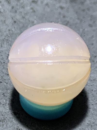 精美亚光高润度冻料蒙料战国红玛瑙雕刻瓜珠一个 精美亚光高润度冻料蒙料战国红玛瑙雕刻瓜珠一个