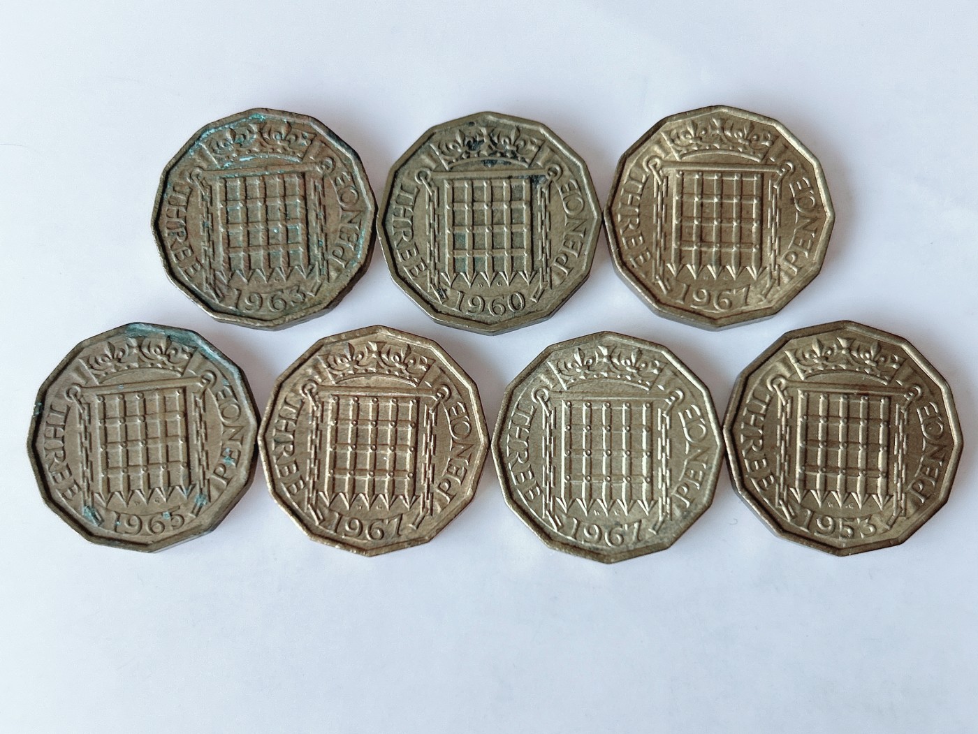 第一海外回流一元起拍收藏 散币专场 第75期 英国早期3便士多边形铜币 伊丽莎白二世