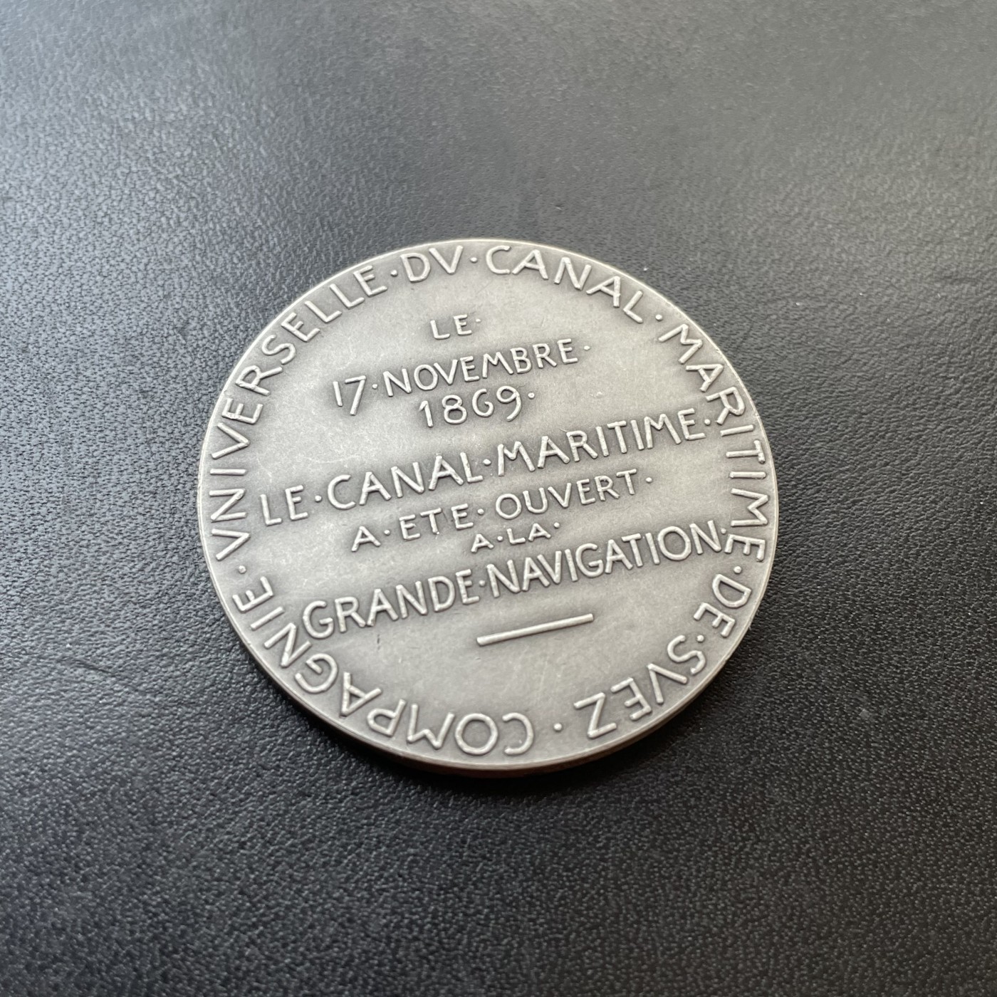 「木头集藏」章牌专场-第39期 O.Roty～法国苏伊士运河纪念银章  直径：42 mm，36.5 g  边铭：丰饶角 1 ARGENT