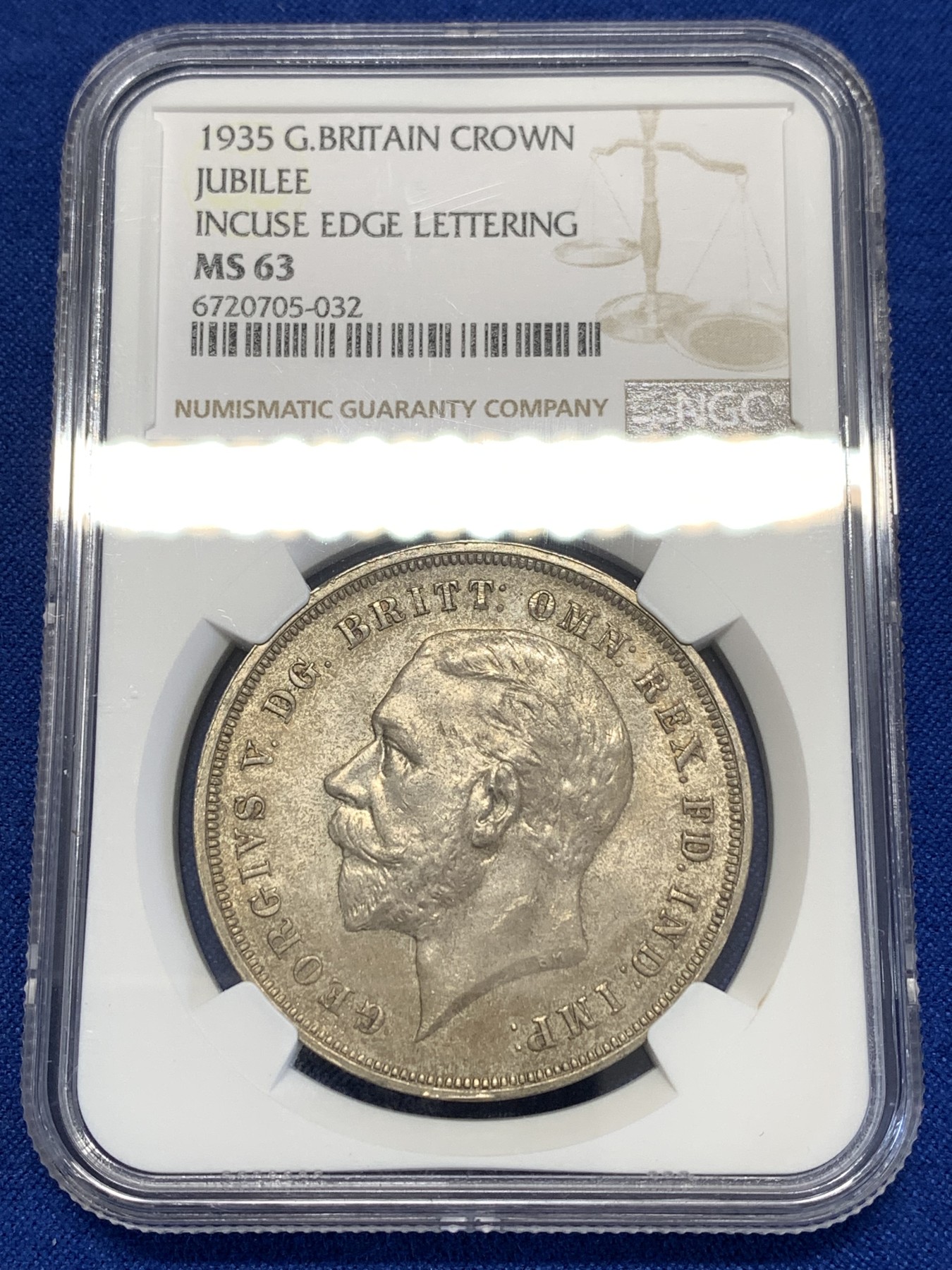 《竞宝斋》第253场-周日，周一，周二 3场连拍 (全场包邮) NGC MS63 英国1935年乔治五世1克朗木马剑银币，原汁原味老包浆，黄油彩状态一流。