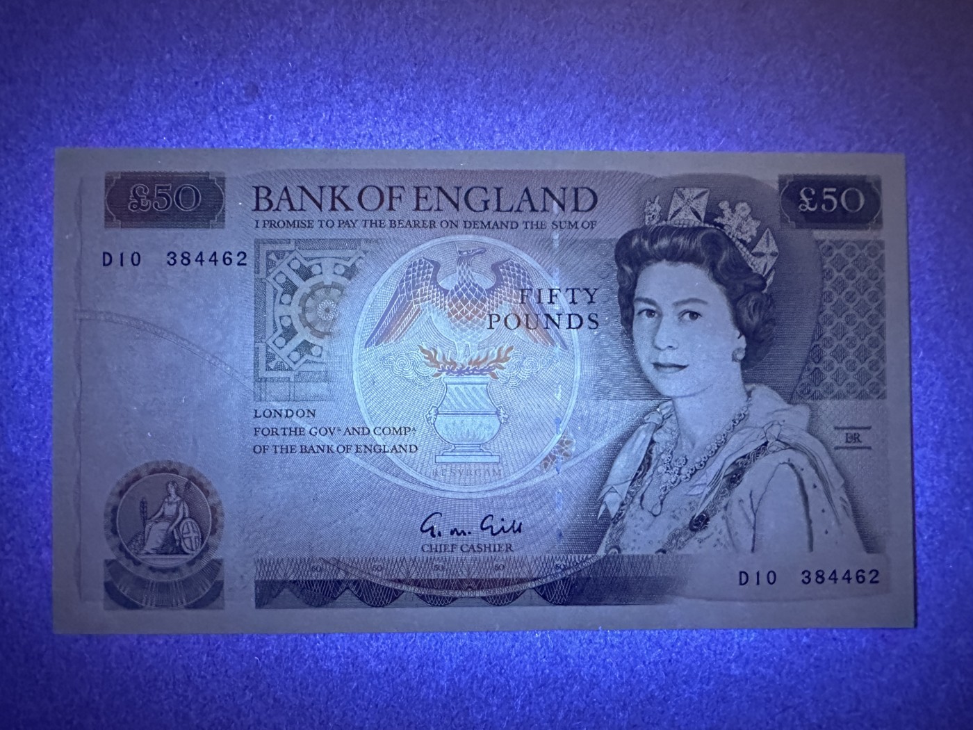 《张总收藏》143期-外币高货场 英格兰50镑 UNC- D序列女王 背面有一处露白 边缘局部荧光
