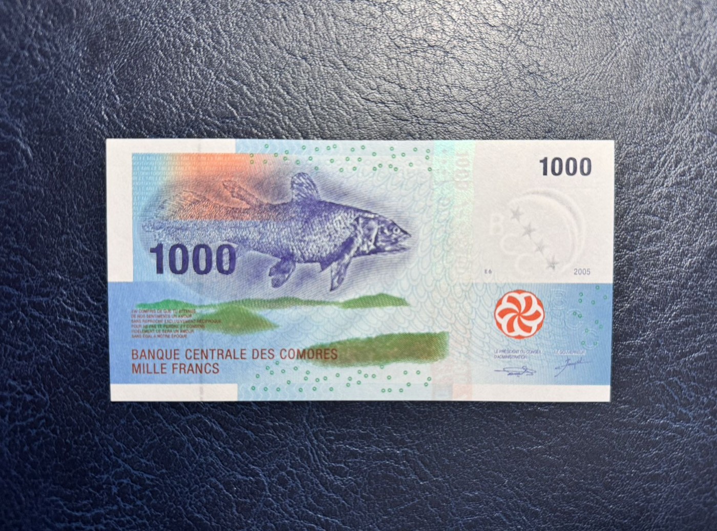 收藏联盟Quantum Auction 第335期拍卖  科摩罗2005年1000法郎 品相全新UNC 号码无4 获奖作品
