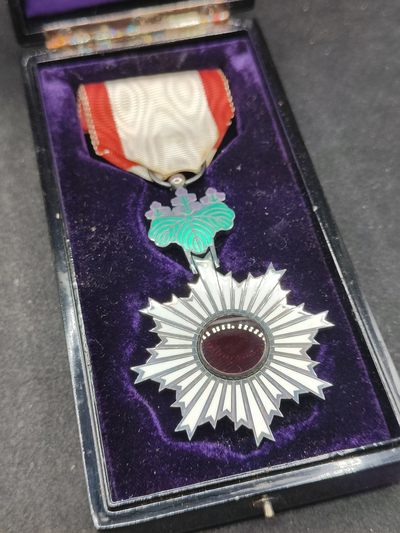 全场0元起拍 第144期 咸鱼国勋章拍卖专场 4月3日（周三）下午6：00开始 - 日本六等旭日章银制带盒