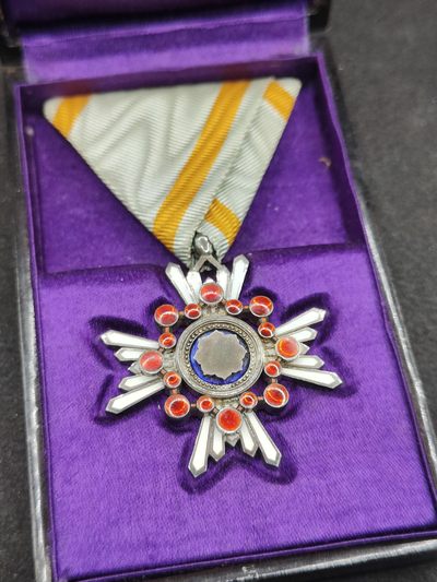 全场0元起拍 第144期 咸鱼国勋章拍卖专场 4月3日（周三）下午6：00开始 - 日本明治时期六等瑞宝章银制带盒