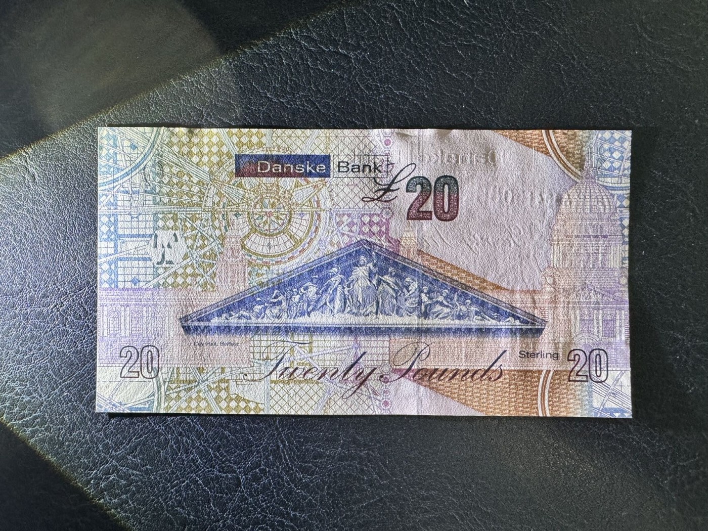 收藏联盟Quantum Auction 第335期拍卖  北爱尔兰2016年20镑 品相UNC 发明家 弗格森 边缘瑕疵为正常水印工艺