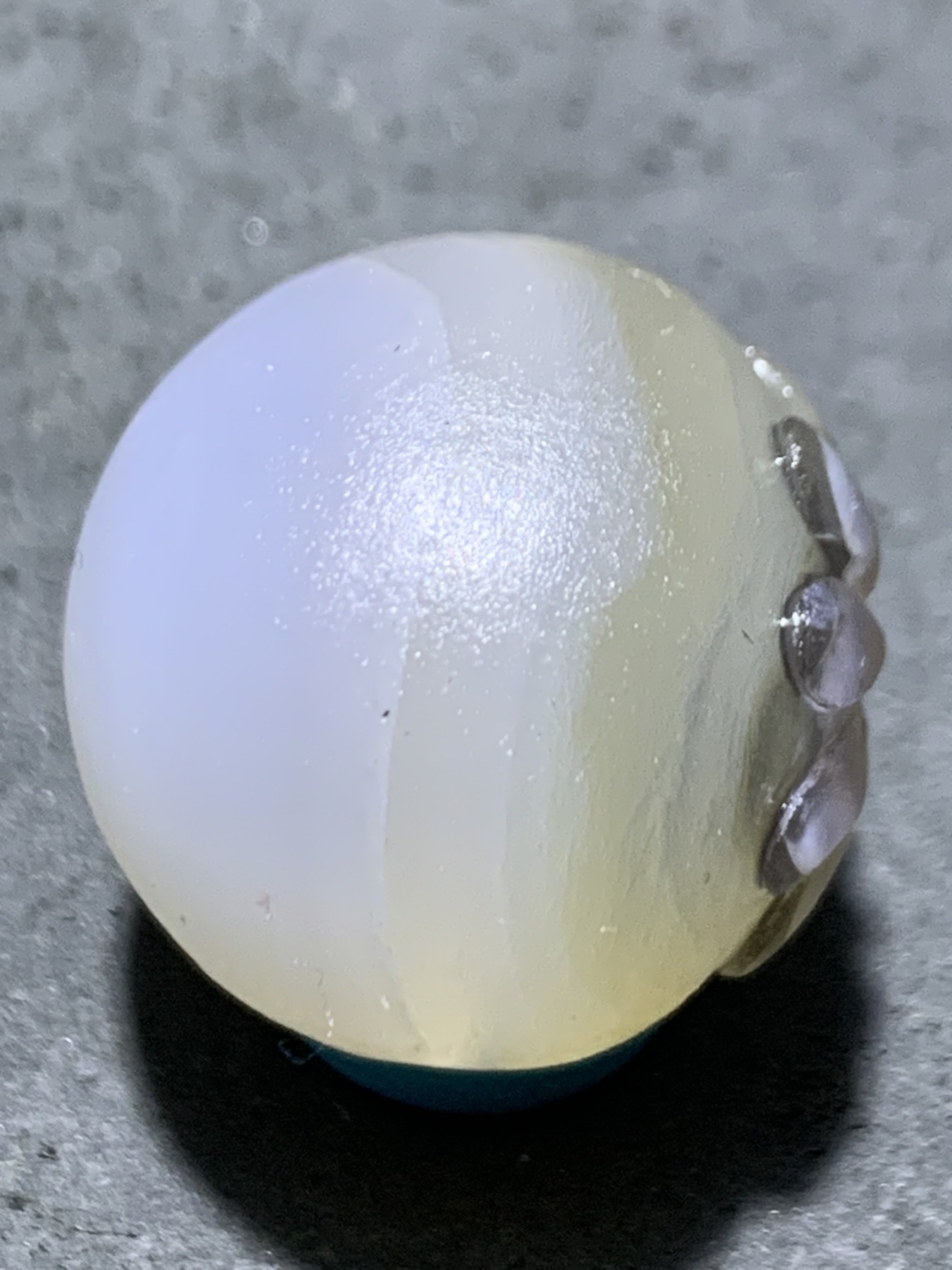 精美高玉化亚光海洋玉髓手工俏色巧雕太阳花随形2.0圆珠一个！