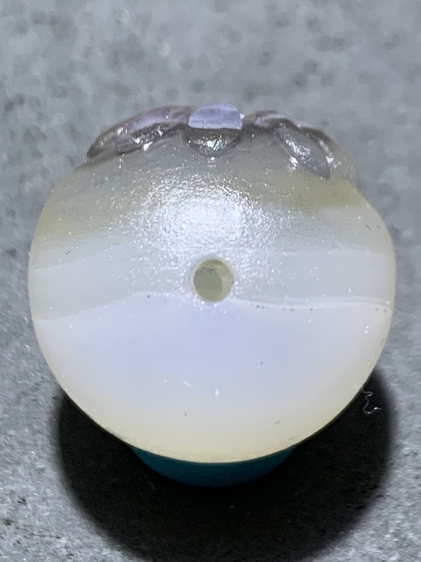 精美高玉化亚光海洋玉髓手工俏色巧雕太阳花随形2.0圆珠一个！