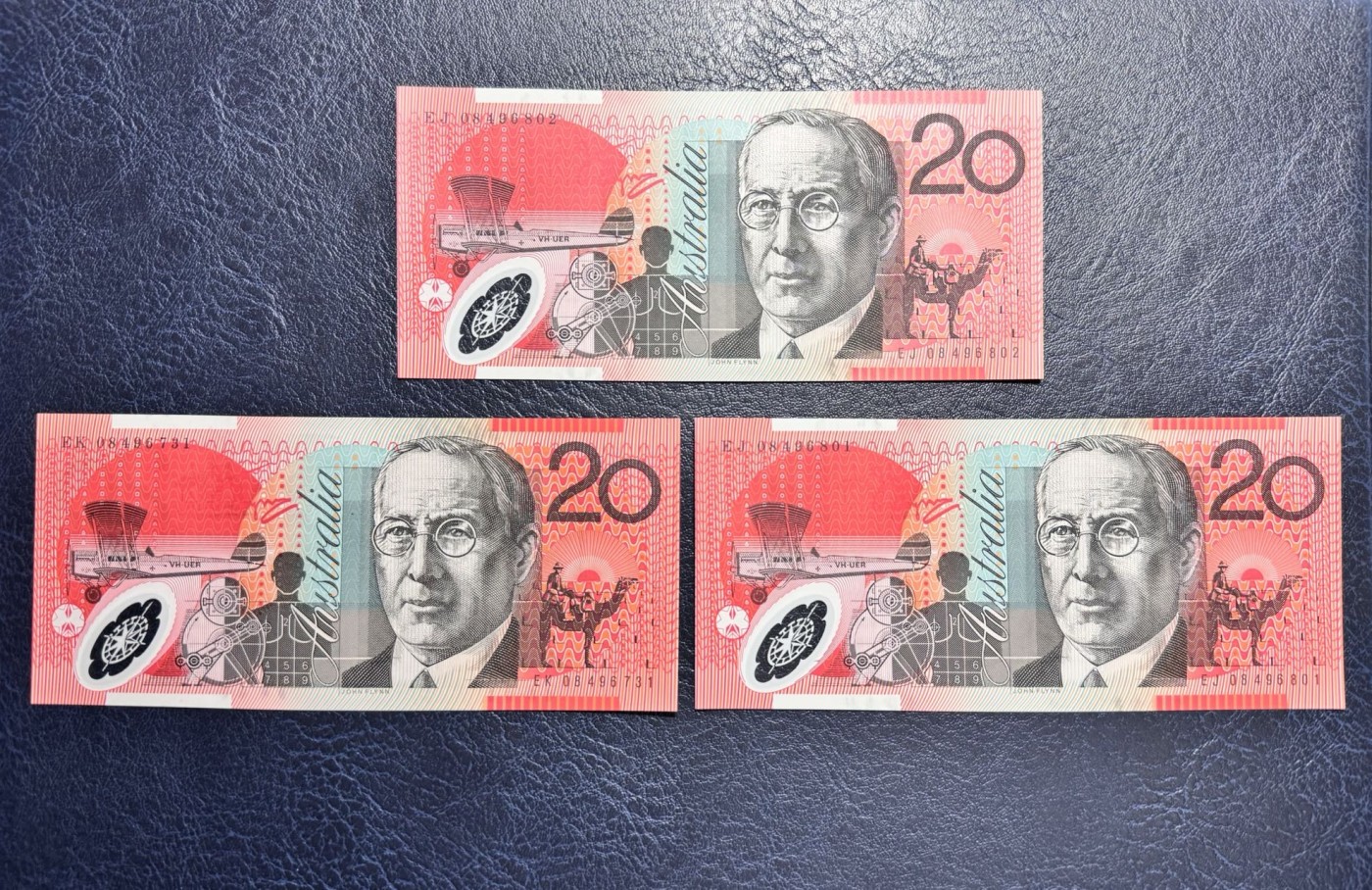 收藏联盟Quantum Auction 第335期拍卖  澳大利亚2008年20元三张 品相全新UNC 早期年份 “皇家飞行医生服务”组织创始人 牧师 约翰.弗林