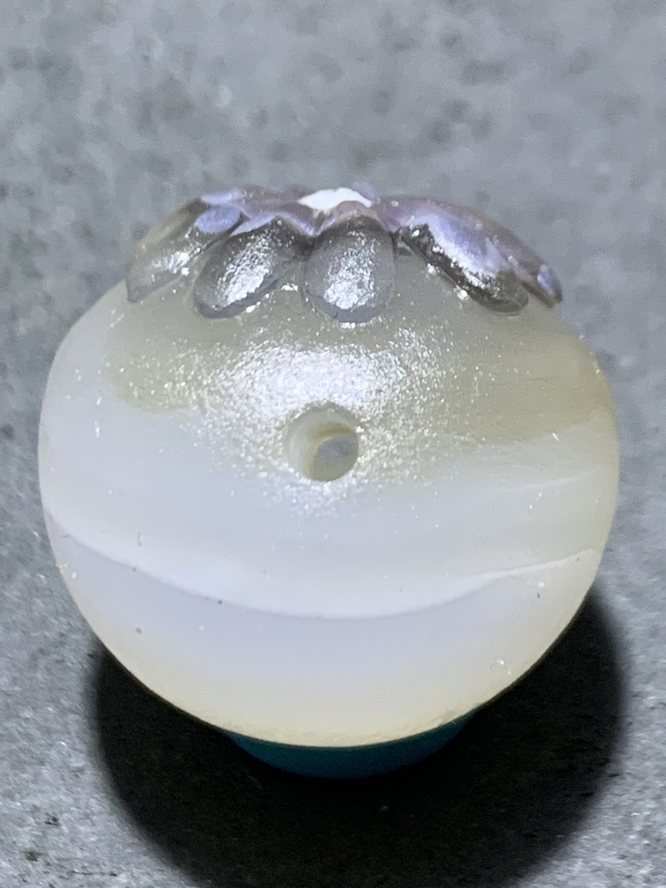 精美高玉化亚光海洋玉髓手工俏色巧雕太阳花随形2.0圆珠一个！