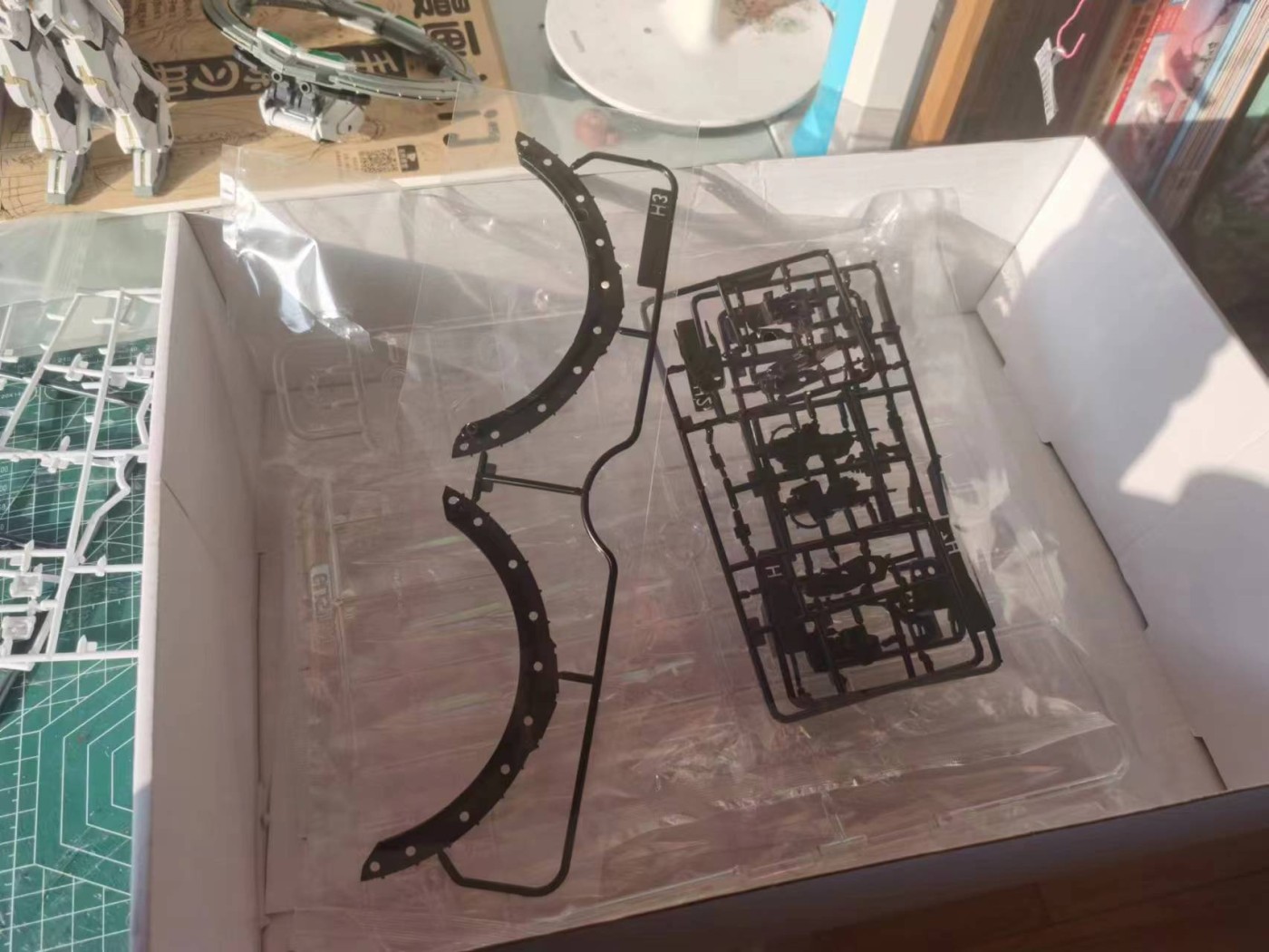 高达模型专场 国产高达超模力魂 光辉 观星者 怨念回响素组完成，水口默认一般，全配无损无胶原盒 已拼装