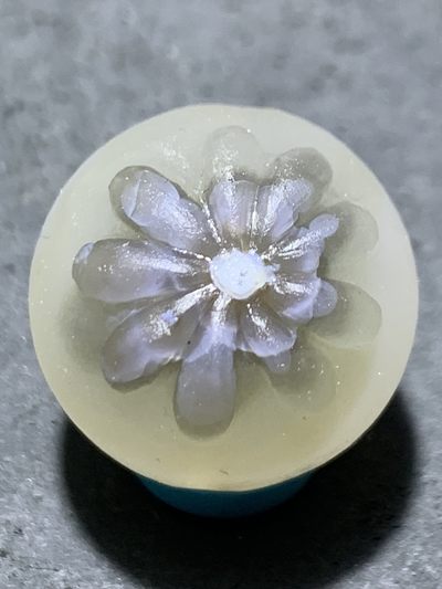 精美高玉化亚光海洋玉髓手工俏色巧雕太阳花随形2.0圆珠一个！ - 精美高玉化亚光海洋玉髓手工俏色巧雕太阳花随形2.0圆珠一个！