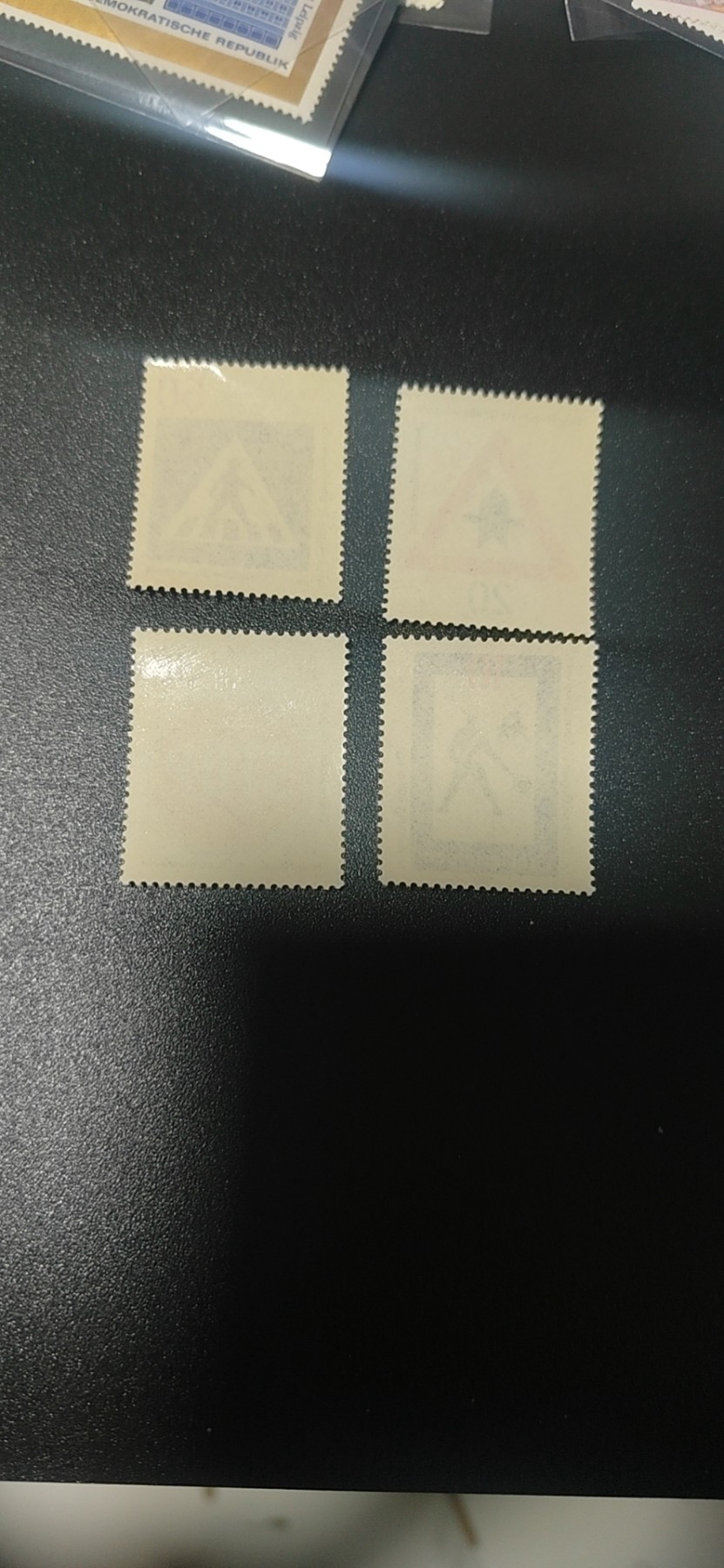德国邮票专场，都是套票 德国邮票一套，1971年发行，西德 新交通法规和标志标线4全，品相如图