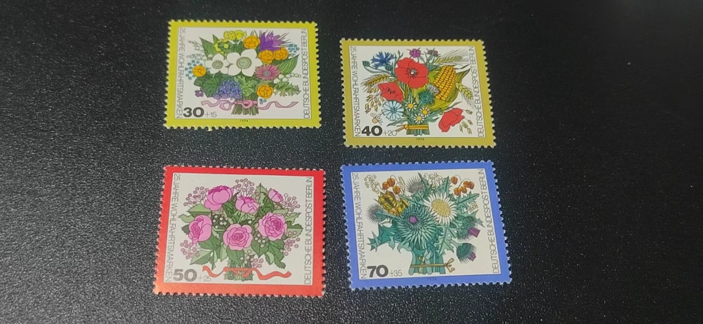 德国邮票专场，都是套票 德国邮票一套，1974年发行，西柏林四季花束四全，品相如图