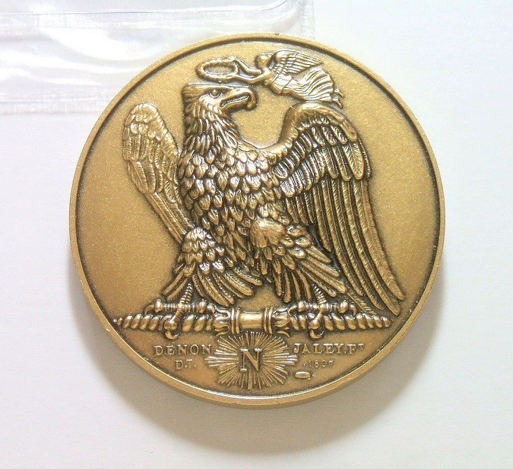 法国纪念1807年拿破仑战争 军装像高浮雕精制大铜章 40MM 法国纪念1807年拿破仑战争 军装像高浮雕精制大铜章 40MM