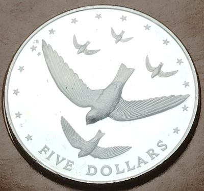 布加迪🐬～世界钱币🌾第 95 期 /  库克群岛,马拉维等各国币 - 库克群岛 1977年 5元 金丝燕图案 42mm 精制银币 整套剪零