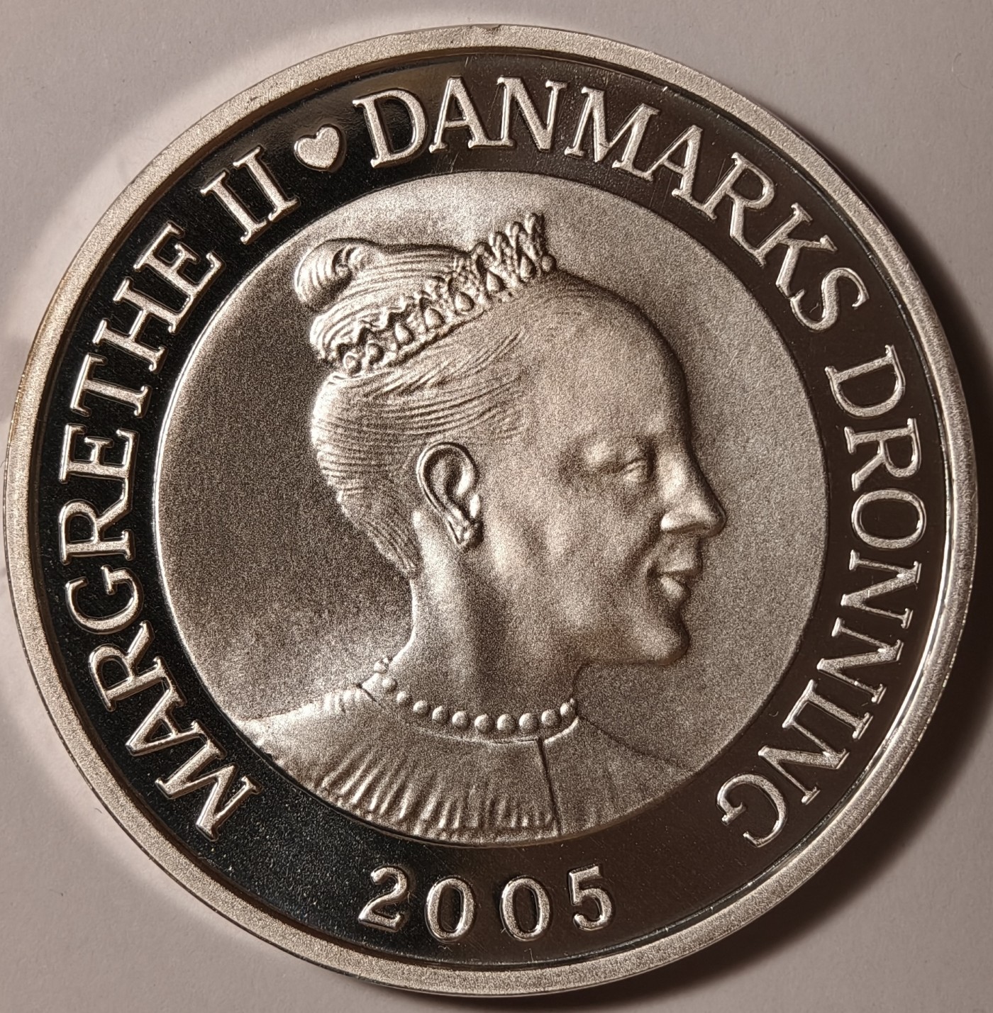 紫瑗钱币——第334期拍卖 丹麦 2005年 安徒生童话 丑小鸭 天鹤在湖中 10克朗 31.1克 0.999银 UNC