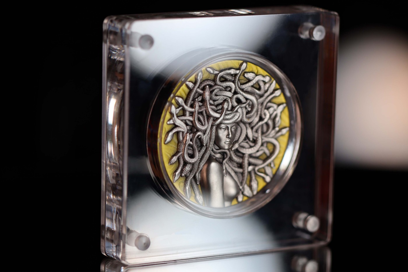 CSIS-GREAT评级精品钱币拍卖第二百四十一期 拍多少算多少 加蓬2025年古希腊神话蛇发女妖美杜莎3OZ仿古彩色高浮雕纪念银币