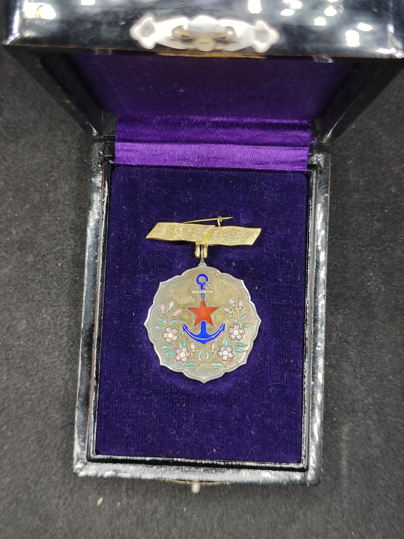 全场0元起拍 第145期 咸鱼国勋章拍卖专场 4月7日（周日）下午6：00开始 日本战时 爱国妇人会 一等有功珐琅章