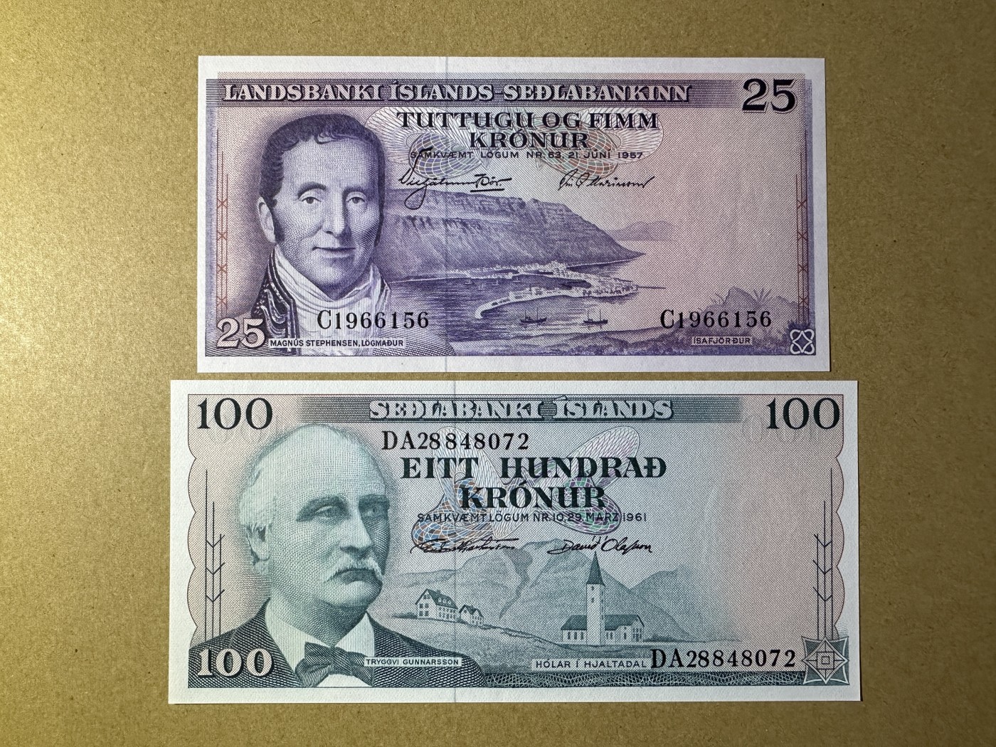 《张总收藏》144期-外币精品汇 冰岛25、100克朗2张 UNC