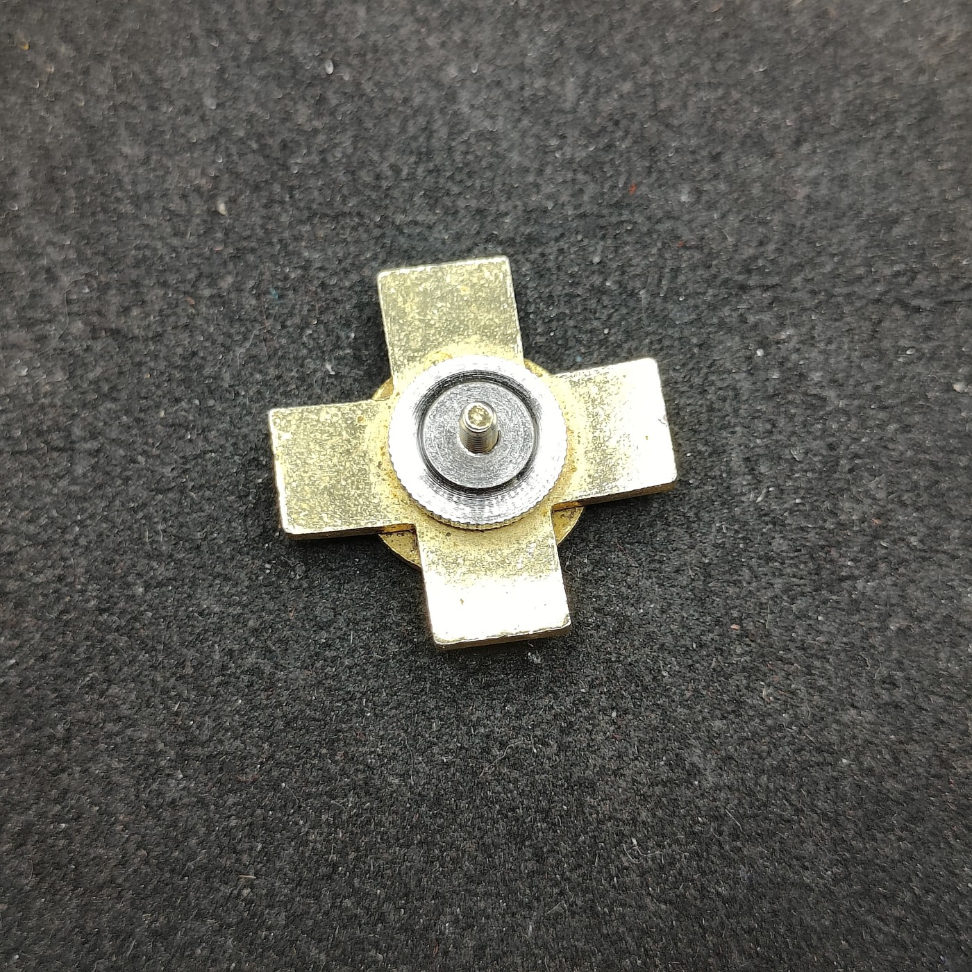 全场0元起拍 第145期 咸鱼国勋章拍卖专场 4月7日（周日）下午6：00开始 日本国铁珐琅章