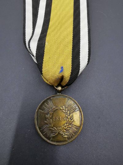 老王徽章第三十四期 - 普鲁士1815滑铁卢战役奖章    边缘带边铭，授予一线作战人员