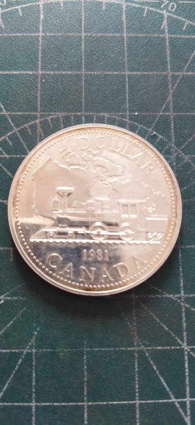 外国硬币初藏2024年第8场 - 加拿大1元1981年铁路纪念银币。未用