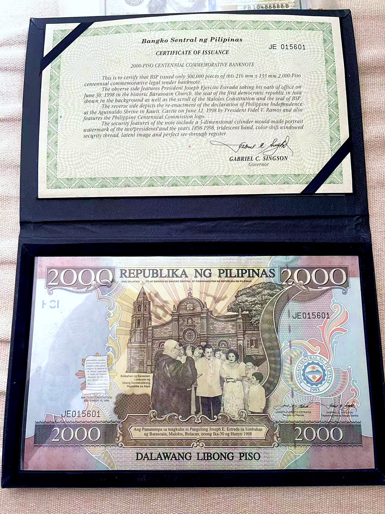 【Blue Auction】✨世界纸币精拍第458期——周六畅拍场  【原装带册 无47 超大票幅】菲律宾 1998年2000比索 纪念钞 全新UNC 精美