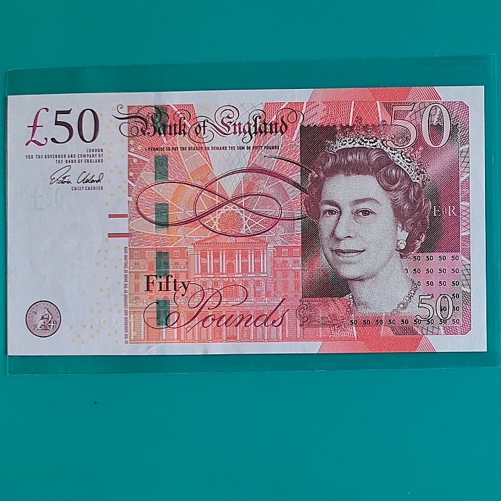 英国2010年50镑 F序列 签名如图 尾8 欧洲纸币 实物图 UNC