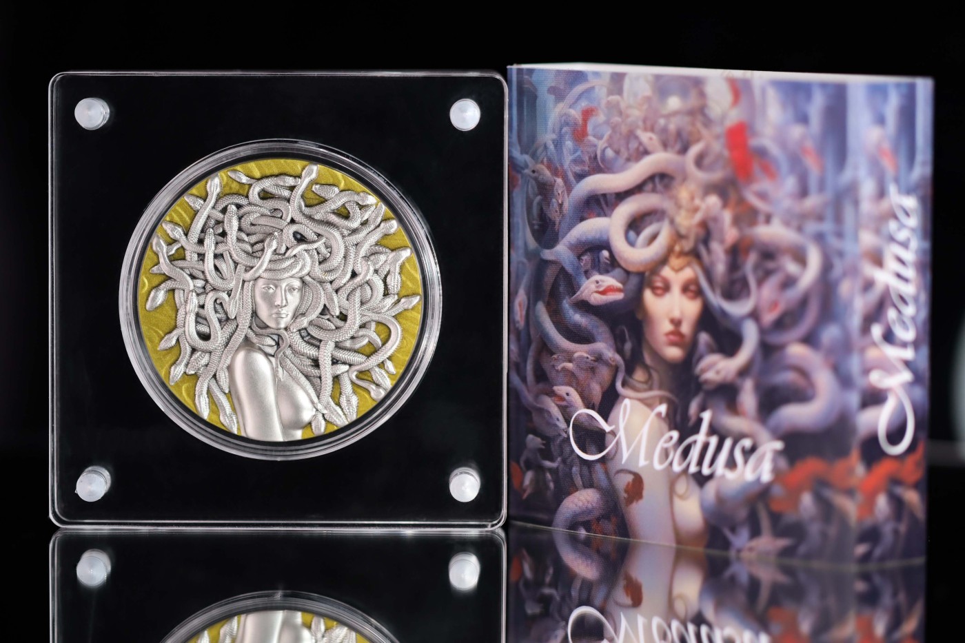 CSIS-GREAT评级精品钱币拍卖第二百四十一期 拍多少算多少 加蓬2025年古希腊神话蛇发女妖美杜莎3OZ仿古彩色高浮雕纪念银币