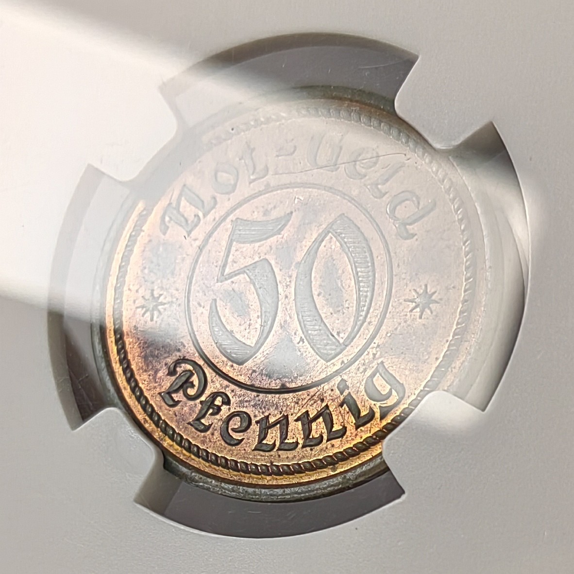 🌿物与斋第七场｜觞咏三春2-世界钱币专场 NGC MS63RB 德国紧急状态硬币1920年不莱梅50芬尼铜样币，铸量50枚，打制深峻，底板镜面感强，铜光醇厚，重量级铜样，与下一枚流通版对比，样币风采显然