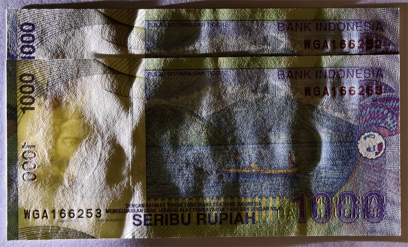 紫瑗钱币——第531期——纸币场 印度尼西亚 2000年 刀男 1000卢比 2枚一组 UNC