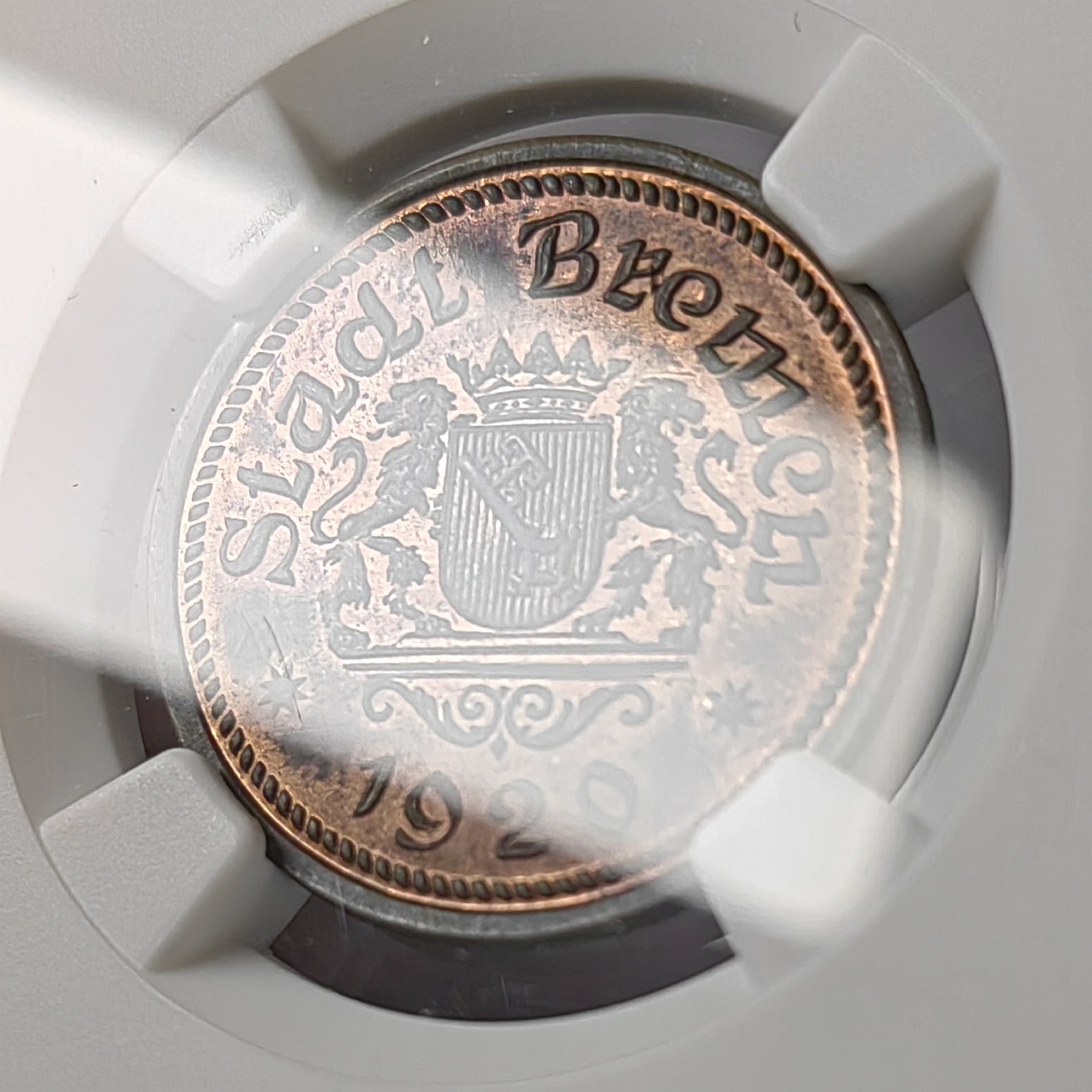 🌿物与斋第七场｜觞咏三春2-世界钱币专场 NGC MS63RB 德国紧急状态硬币1920年不莱梅50芬尼铜样币，铸量50枚，打制深峻，底板镜面感强，铜光醇厚，重量级铜样，与下一枚流通版对比，样币风采显然