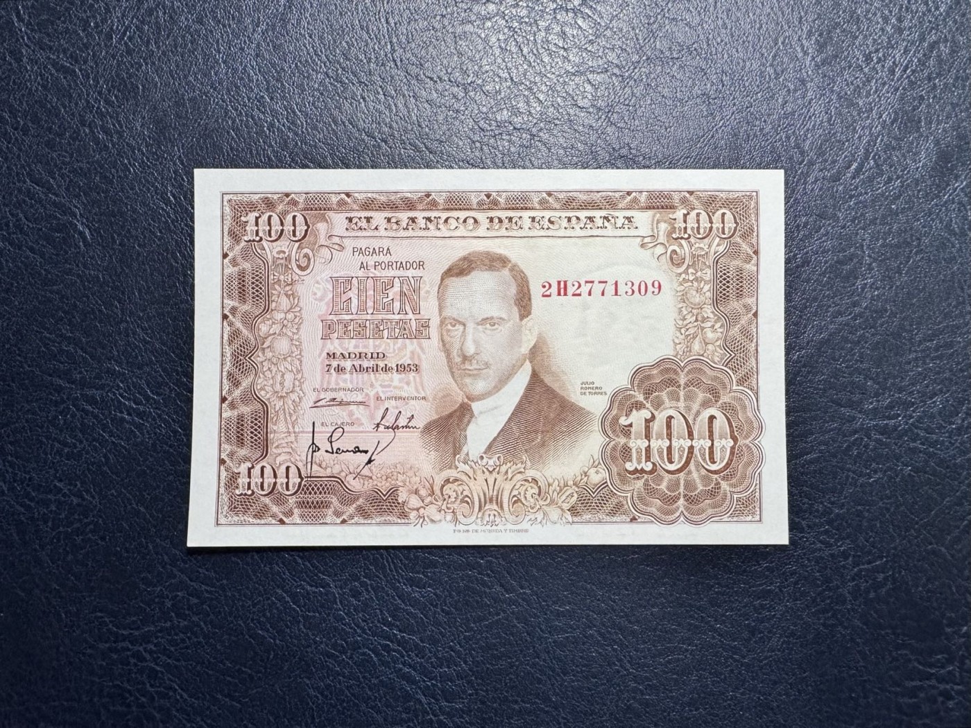 收藏联盟Quantum Auction 第336期拍卖  西班牙1955年100比塞塔 品相UNC 一角轻微点钞痕 号码无4  名模冈萨雷斯画像