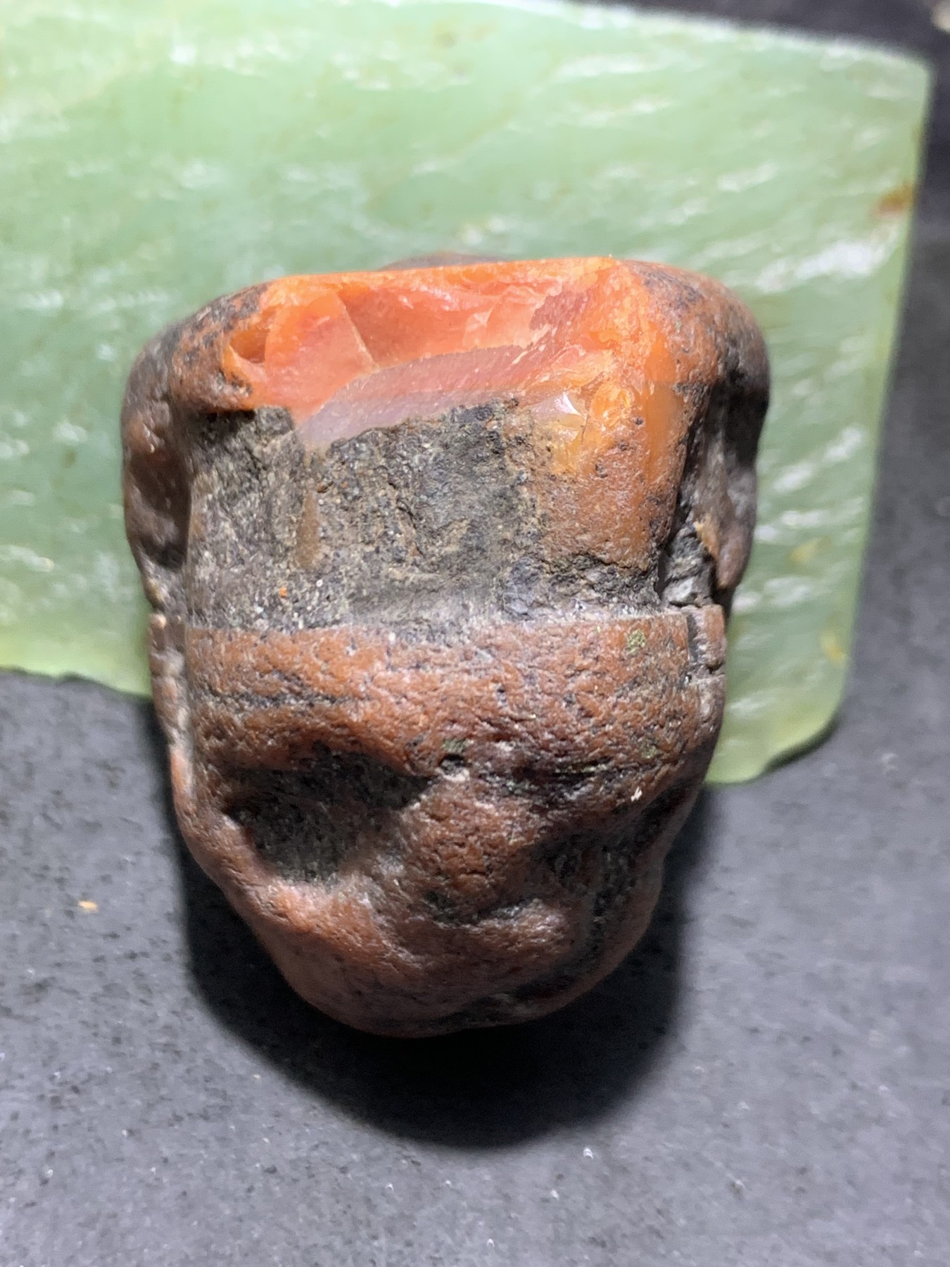 精美柿子红开窗料南红玛瑙原石一颗