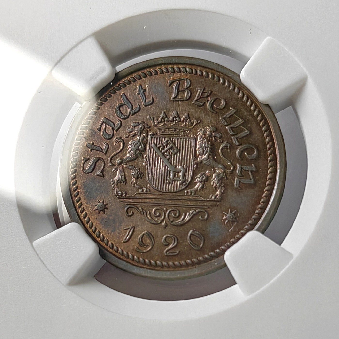 🌿物与斋第七场｜觞咏三春2-世界钱币专场 NGC MS63RB 德国紧急状态硬币1920年不莱梅50芬尼铜样币，铸量50枚，打制深峻，底板镜面感强，铜光醇厚，重量级铜样，与下一枚流通版对比，样币风采显然