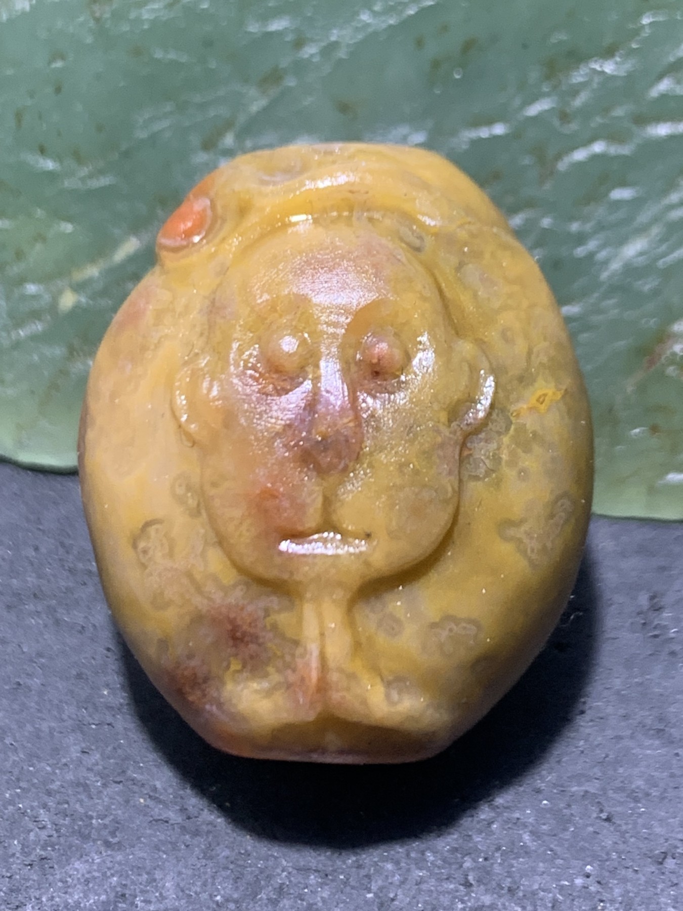 精美亚光高玉化战国红玛瑙手工俏色巧雕灵猴勒子一颗！