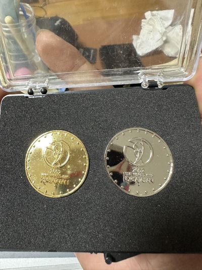 蒂克钱币-第28场 日本勋章 章牌拍卖 自动拍 - 1999年 FIFA足球纪念章两枚