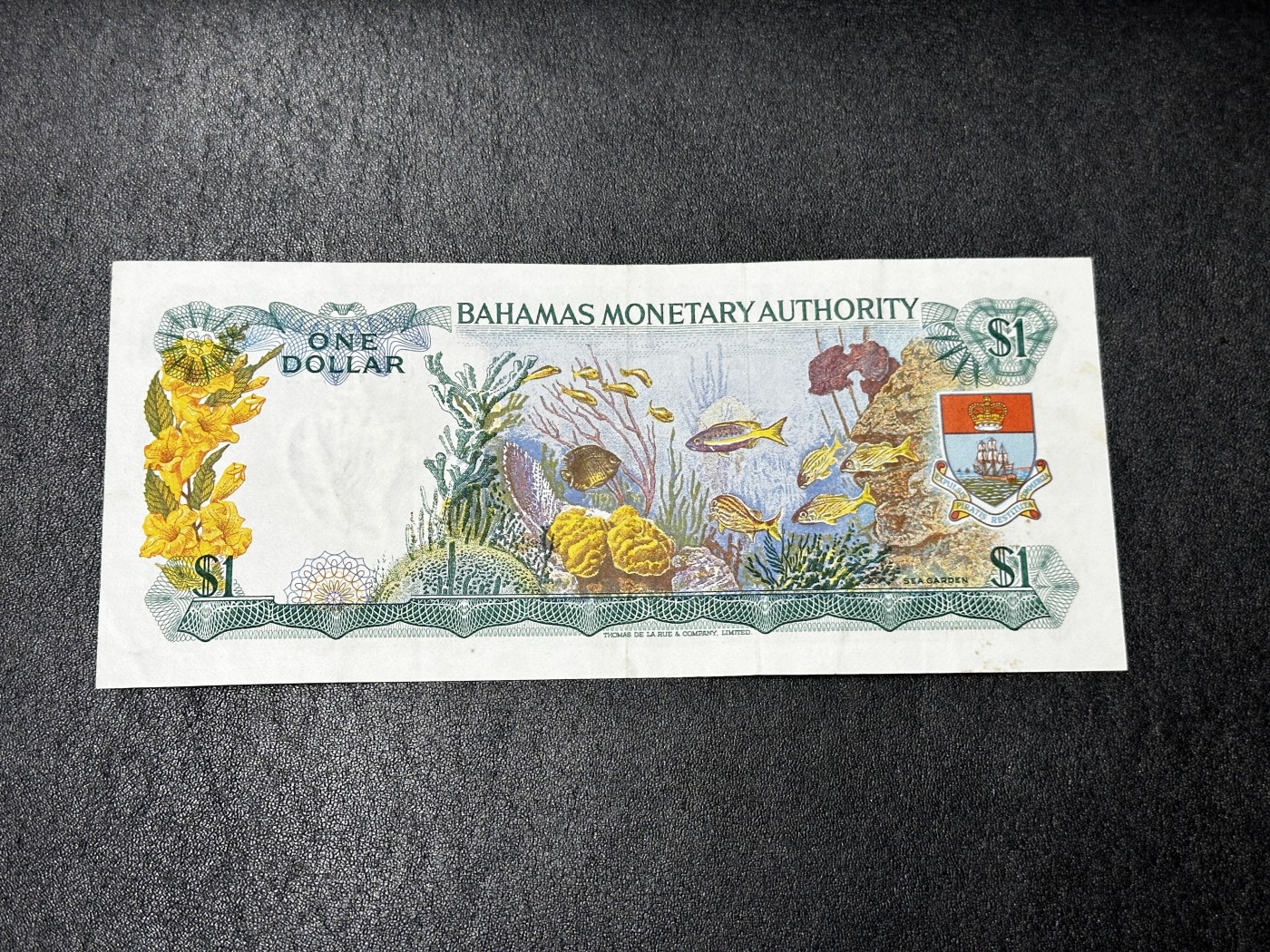 《外钞收藏家》第三百五十五期（连拍第二场） 1968年巴哈马1刀 彩背 非全新 品相如图