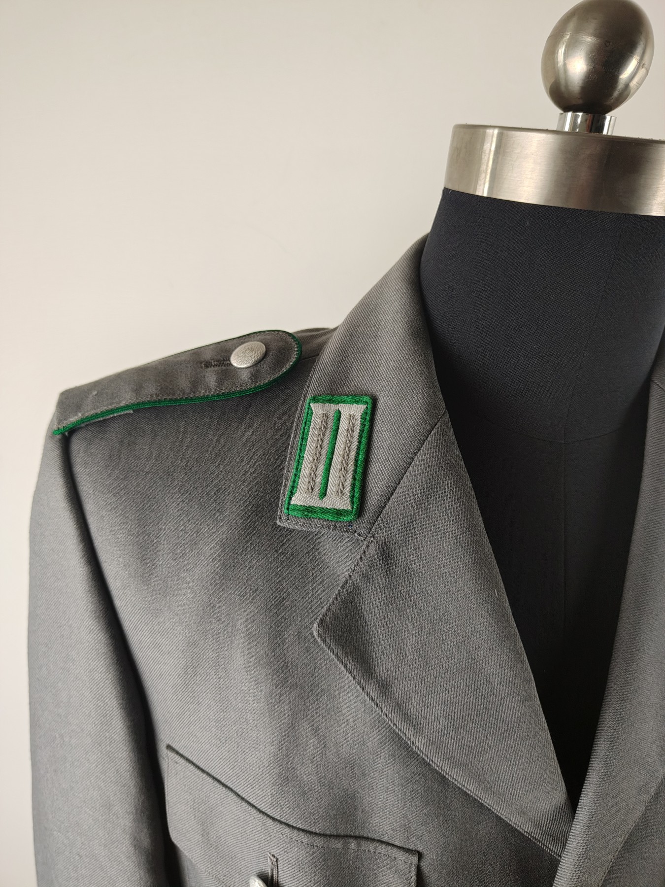 全场0元起拍 第146期 咸鱼国勋章拍卖专场 4月10日（周三）下午6：00开始 西德陆军士兵常服一套 胸围96 肩宽44 衣长76 袖长61 腰围90 裤长100