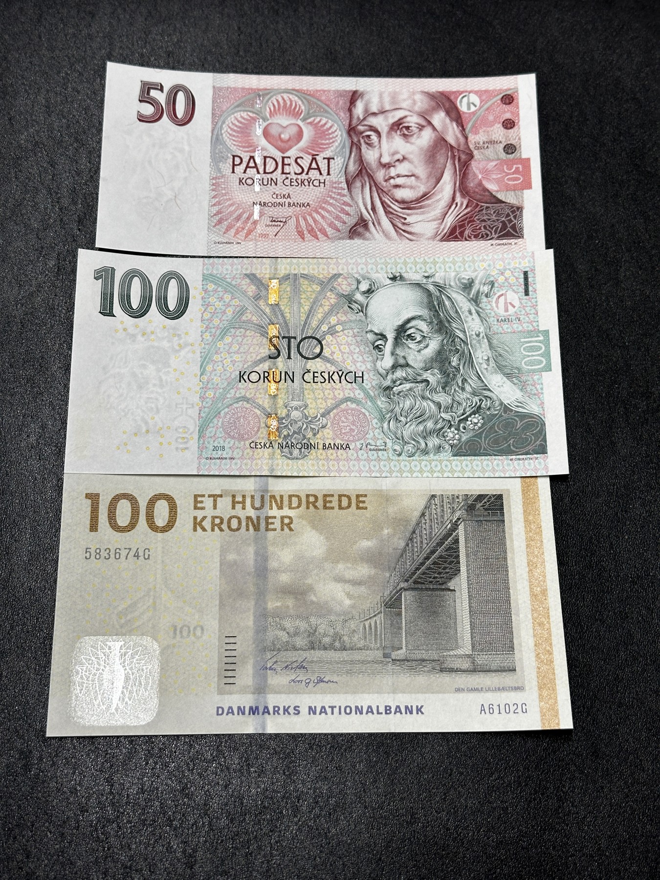 《外钞收藏家》第三百五十五期（连拍第二场） 捷克50、100克朗+丹麦桥版100克朗 3张一起 全新UNC