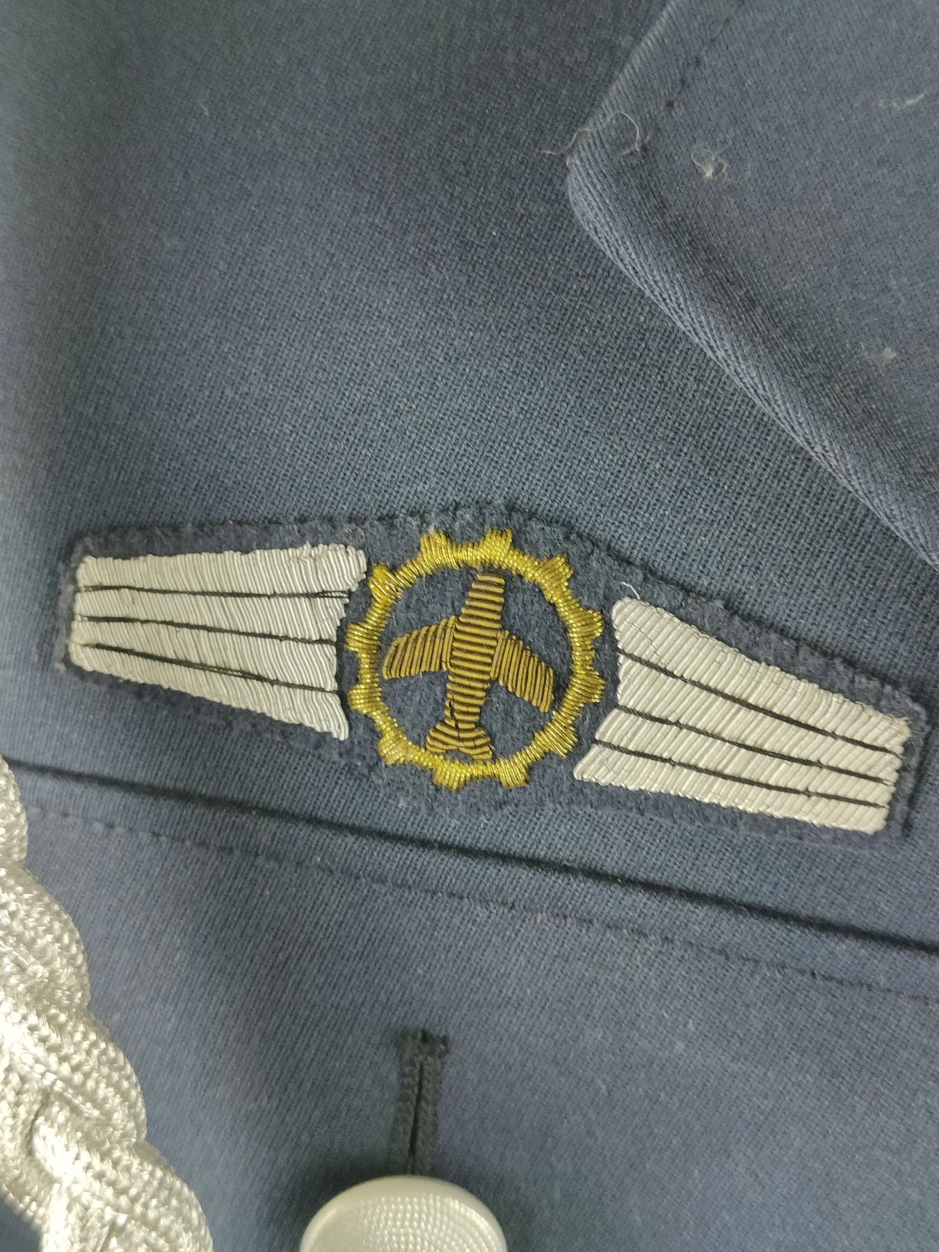 全场0元起拍 第146期 咸鱼国勋章拍卖专场 4月10日（周三）下午6：00开始 西德空军士官常服一套 带全配饰，夏服裤子 胸围106 肩宽46 衣长76 袖长62 腰围92 裤长99