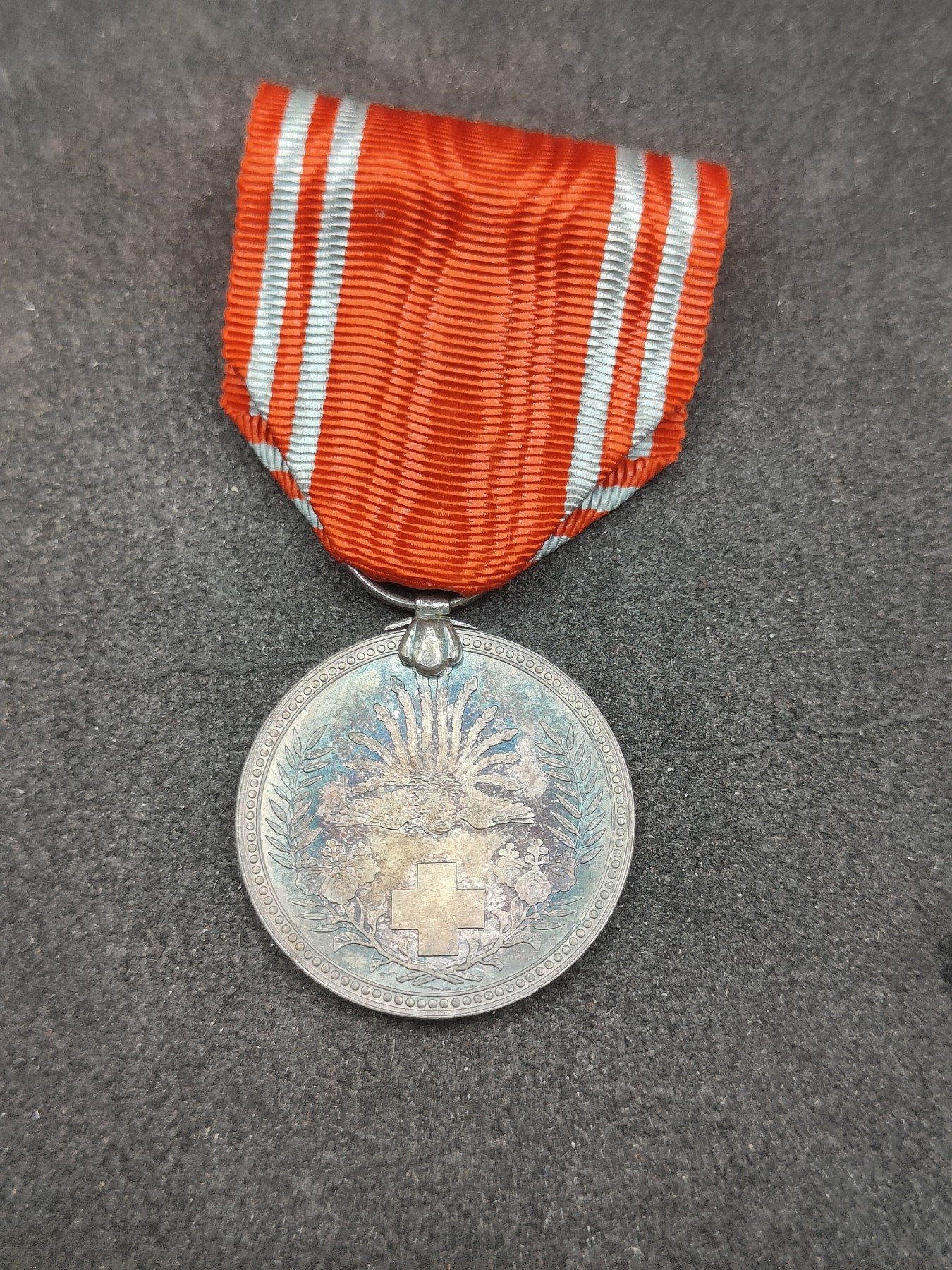 全场0元起拍 第146期 咸鱼国勋章拍卖专场 4月10日（周三）下午6：00开始 日本赤十字社员章银制