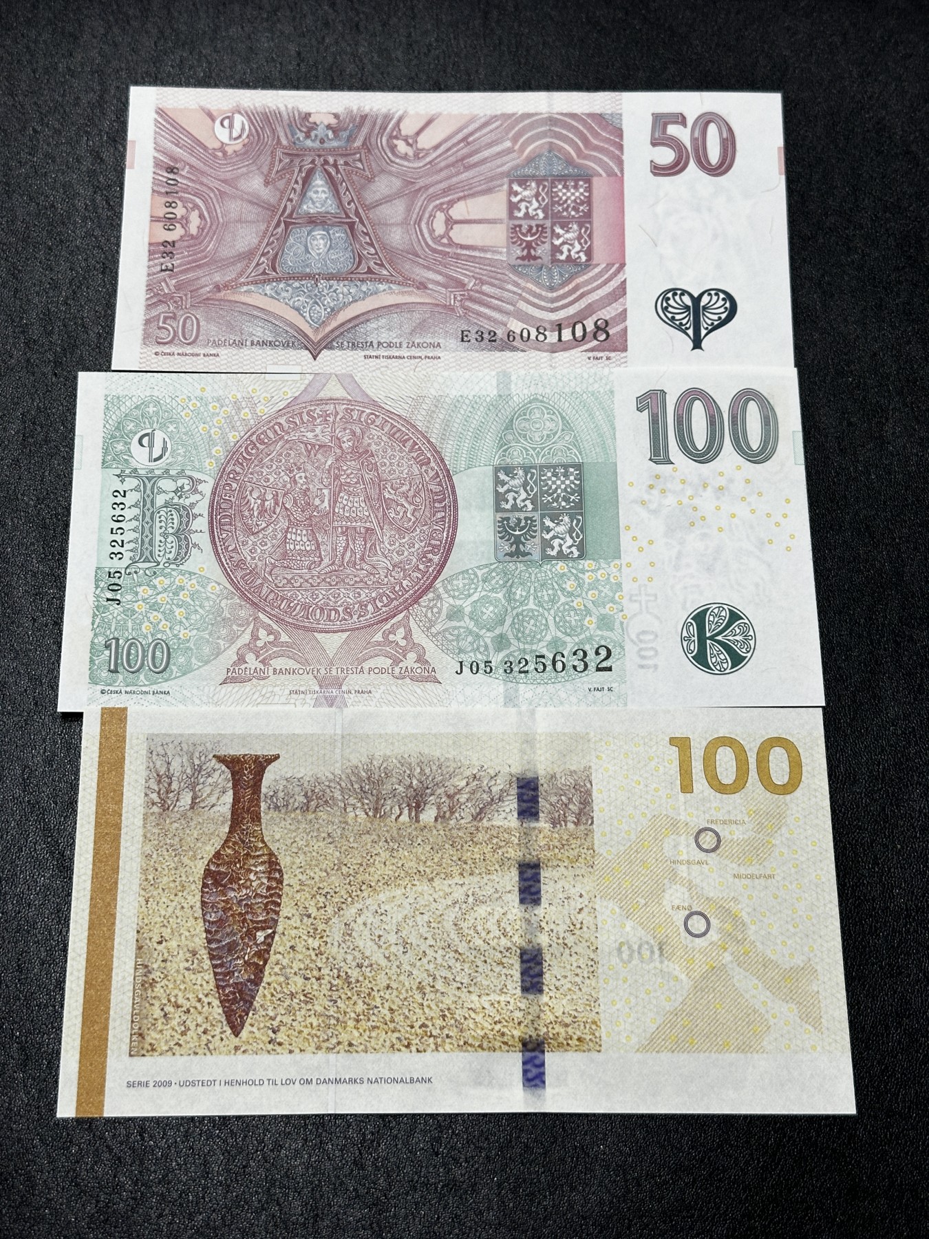《外钞收藏家》第三百五十五期（连拍第二场） 捷克50、100克朗+丹麦桥版100克朗 3张一起 全新UNC