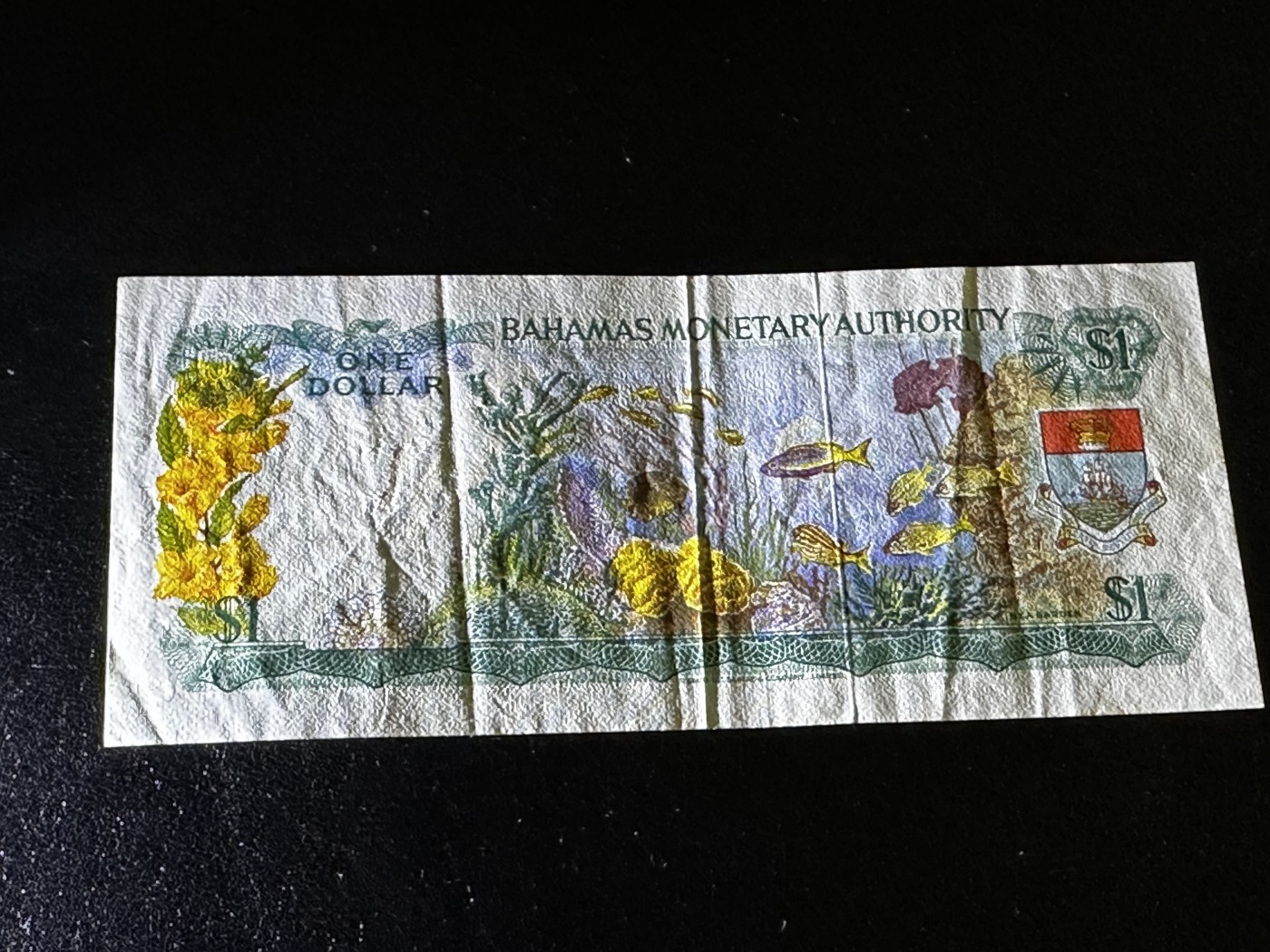 《外钞收藏家》第三百五十五期（连拍第二场） 1968年巴哈马1刀 彩背 非全新 品相如图