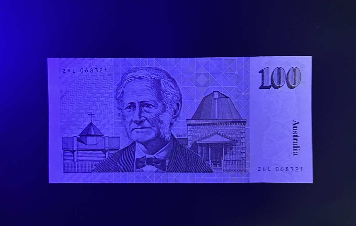 【丑猫0413】今晚6点半，全裸场 91年澳洲100unc(068321)