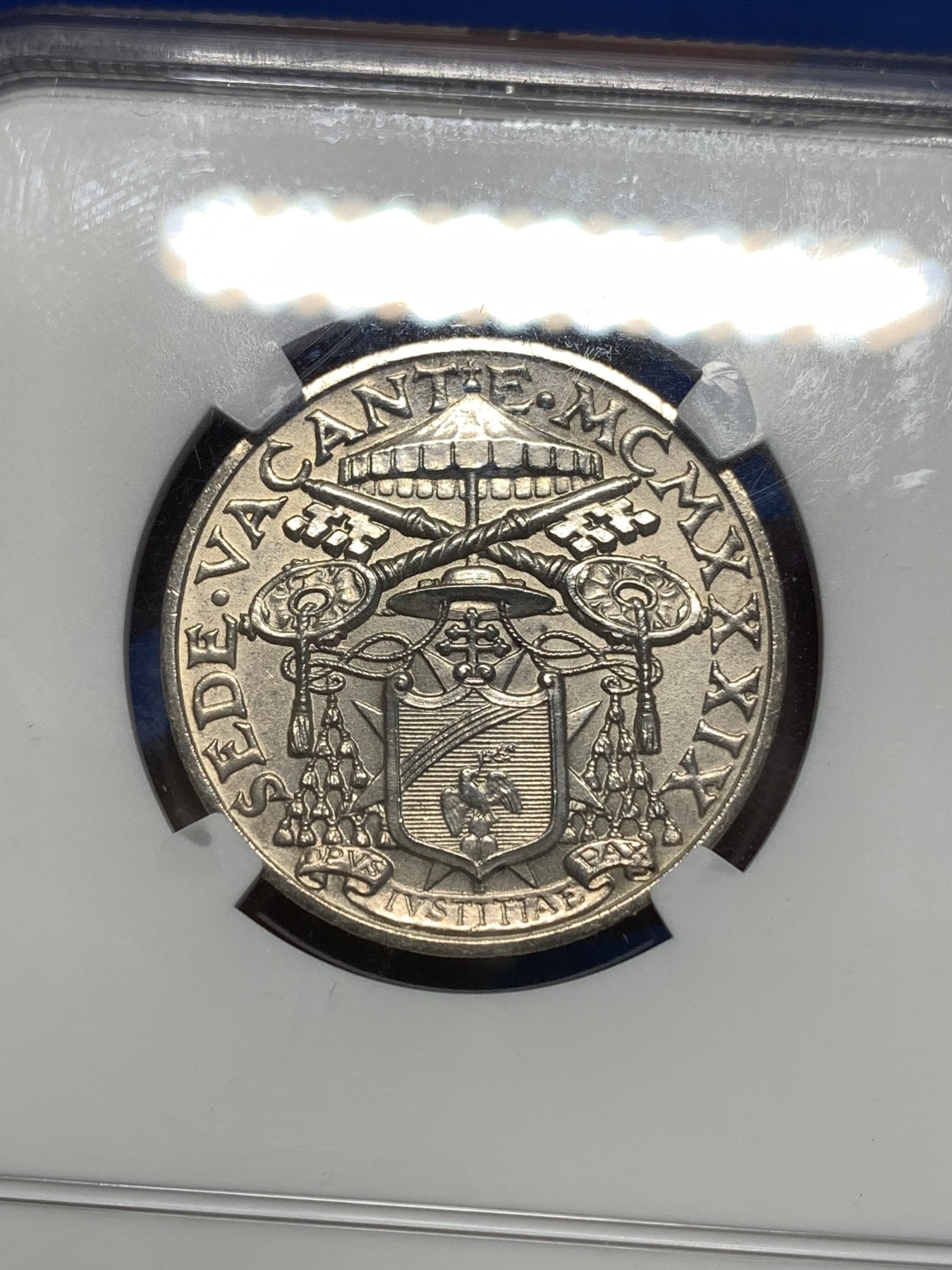 《竞宝斋》第256场-周日，周一 2场连拍 (全场包邮) NGC MS64 梵蒂冈 1939年 教皇缺位 圣灵鸟 10里拉 银币 少见品种