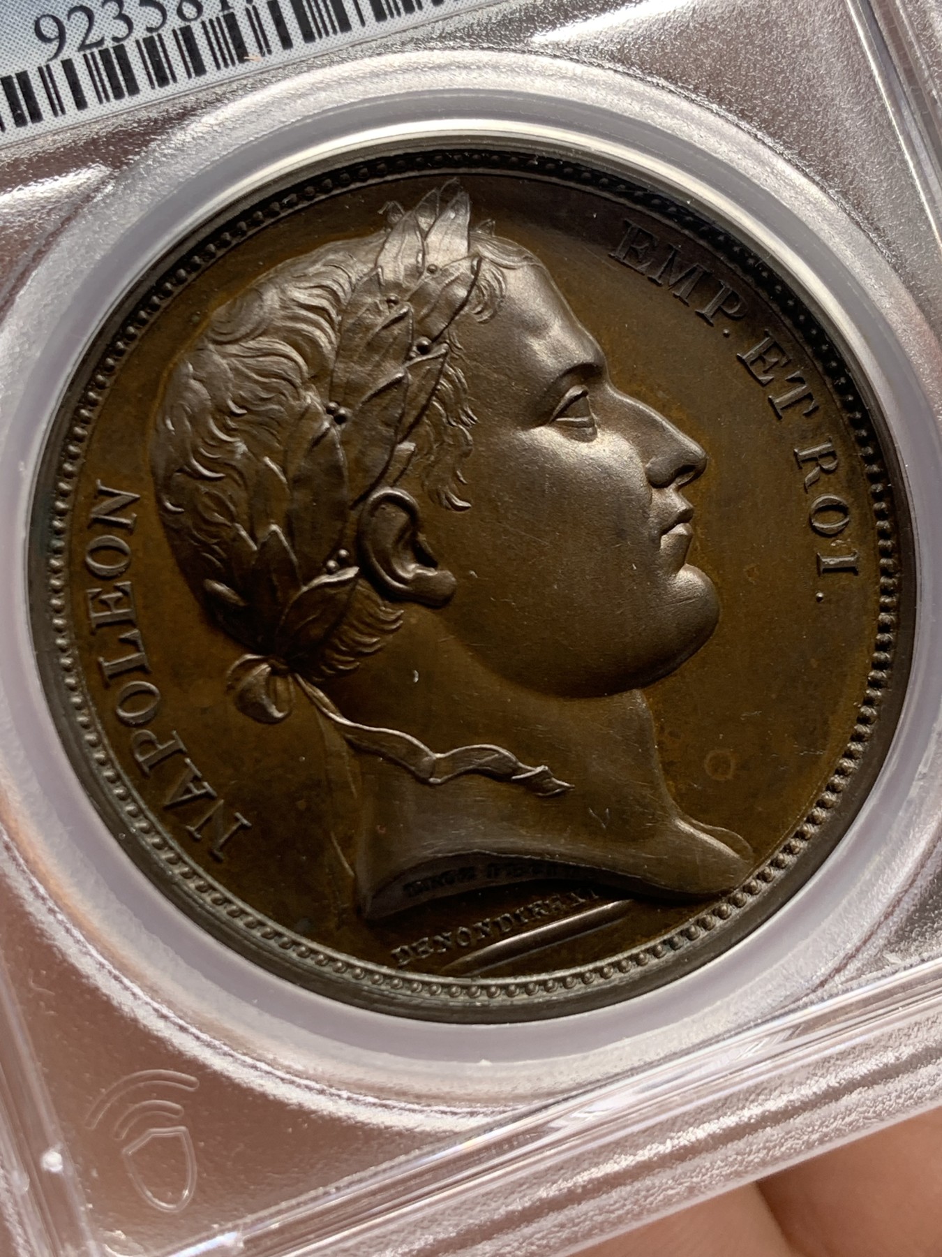 《竞宝斋》第256场-周日，周一 2场连拍 (全场包邮) PCGS SP64冠军分 法国1804年拿破仑入侵英国原铸铜章 赫拉克勒斯大力神（法国）与人鱼（英国）摔跤，并将其高高举起准备给予致命一击。拿破仑于1803年开始计划入侵英格兰的海战， 背面刻有DESCENTE EN ANGLETERRE即英伦陨落，FRAPPE LONDRES/ EN 1804即1804袭击伦敦，充满着法兰西人满满的自傲，1805特拉法加海战之后只好放弃