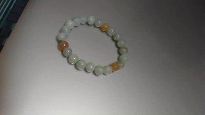 冰多彩翡翠手串，手链种老水足，冰清玉润   颜色漂亮   尺寸：6~7mm 冰多彩翡翠手串，手链种老水足，冰清玉润   颜色漂亮   尺寸：6~7mm